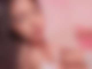 Elenna-salvatoree's Live Sex Cam Show