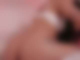 Elenna-salvatoree's Live Sex Cam Show
