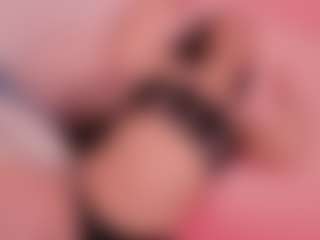 Elenna-salvatoree's Live Sex Cam Show