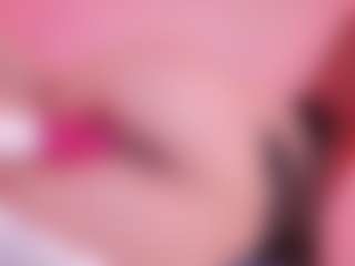Elenna-salvatoree's Live Sex Cam Show