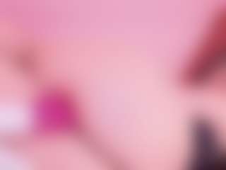 Elenna-salvatoree's Live Sex Cam Show