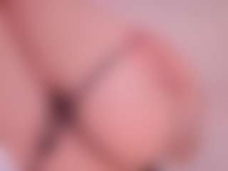 Elenna-salvatoree's Live Sex Cam Show