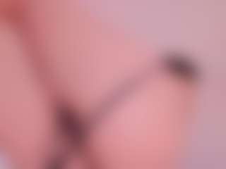 Live cam show with Elenna-salvatoree - Dildo on Dolls Live