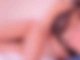 Elenna-salvatoree's Live Sex Cam Show