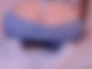 Elenna-salvatoree's Live Sex Cam Show