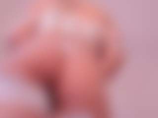 Elenna-salvatoree's Live Sex Cam Show