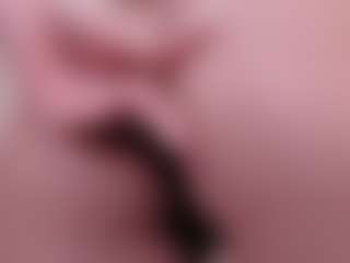 Elenna-salvatoree's Live Sex Cam Show