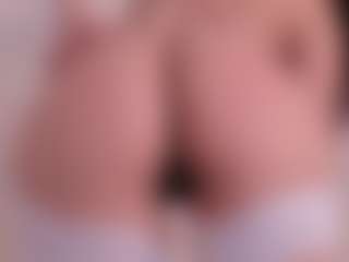Elenna-salvatoree's Live Sex Cam Show