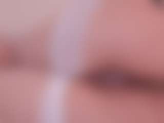 Elenna-salvatoree's Live Sex Cam Show