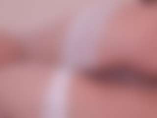 Elenna-salvatoree's Live Sex Cam Show