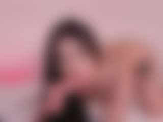 Live cam show with Elenna-salvatoree - Solo on Camsoda