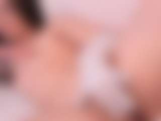 Elenna-salvatoree's Live Sex Cam Show