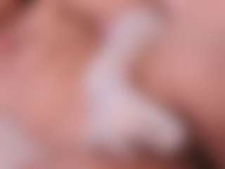 Elenna-salvatoree's Live Sex Cam Show