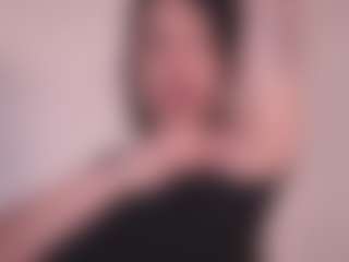 Elenna-salvatoree's Live Sex Cam Show