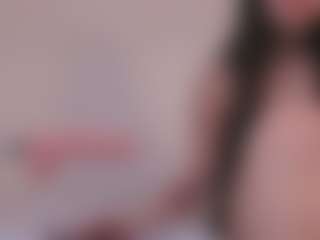 Elenna-salvatoree's Live Sex Cam Show