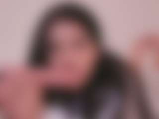 Live cam show with Elenna-salvatoree - Petite Young Adult on CamClone