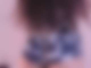 Elenna-salvatoree's Live Sex Cam Show