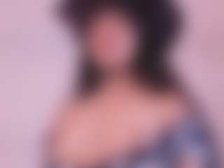 Elenna-salvatoree's Live Sex Cam Show