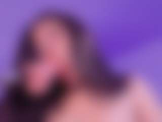 Elenna-salvatoree's Live Sex Cam Show