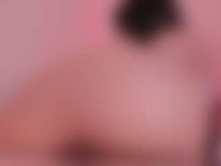 Elenna-salvatoree's Live Sex Cam Show