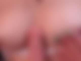 Elenna-salvatoree's Live Sex Cam Show