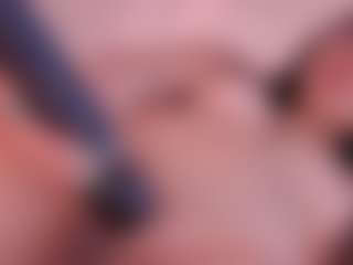 Elenna-salvatoree's Live Sex Cam Show