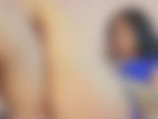 Live cam show with Elenna-salvatoree - Petite on Camsoda