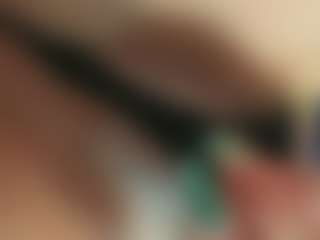 Elenna-salvatoree's Live Sex Cam Show