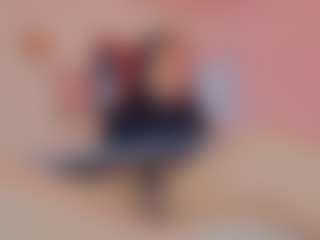 Live cam show with Elenna-salvatoree - Fingering on Uber Horny