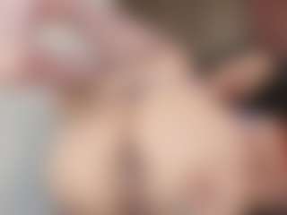 Elenna-salvatoree's Live Sex Cam Show
