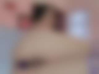 Elenna-salvatoree's Live Sex Cam Show