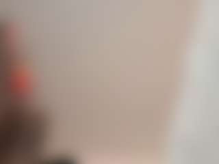 Live cam show with Elenna-salvatoree - Ride on Camsoda