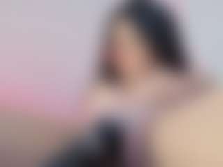 Elenna-salvatoree's Live Sex Cam Show