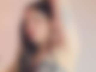 Elenna-salvatoree's Live Sex Cam Show