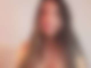 Elenna-salvatoree's Live Sex Cam Show