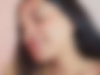 Elenna-salvatoree's Live Sex Cam Show
