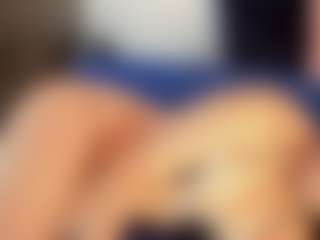 Elenna-salvatoree's Live Sex Cam Show