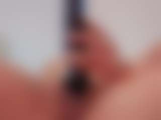 Elenna-salvatoree's Live Sex Cam Show