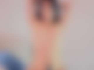 Elenna-salvatoree's Live Sex Cam Show