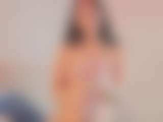 Elenna-salvatoree's Live Sex Cam Show