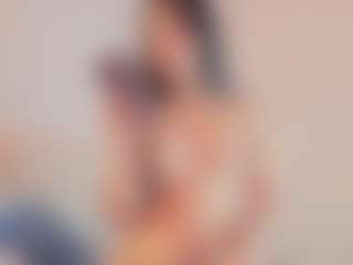 Elenna-salvatoree's Live Sex Cam Show