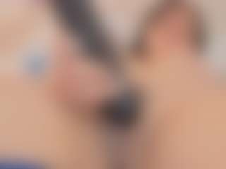 Elenna-salvatoree's Live Sex Cam Show