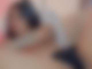 Elenna-salvatoree's Live Sex Cam Show