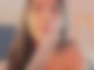 Elenna-salvatoree's Live Sex Cam Show