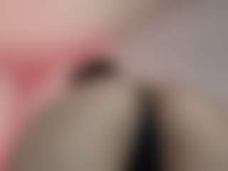 Elenna-salvatoree's Live Sex Cam Show