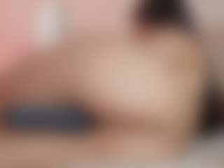 Elenna-salvatoree's Live Sex Cam Show