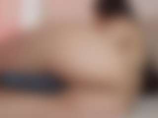 Elenna-salvatoree's Live Sex Cam Show