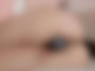 Elenna-salvatoree's Live Sex Cam Show