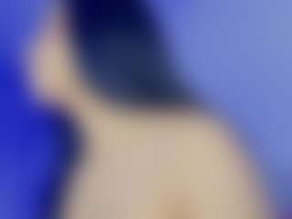 Elenna-salvatoree's Live Sex Cam Show