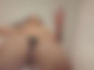 Elenna-salvatoree's Live Sex Cam Show